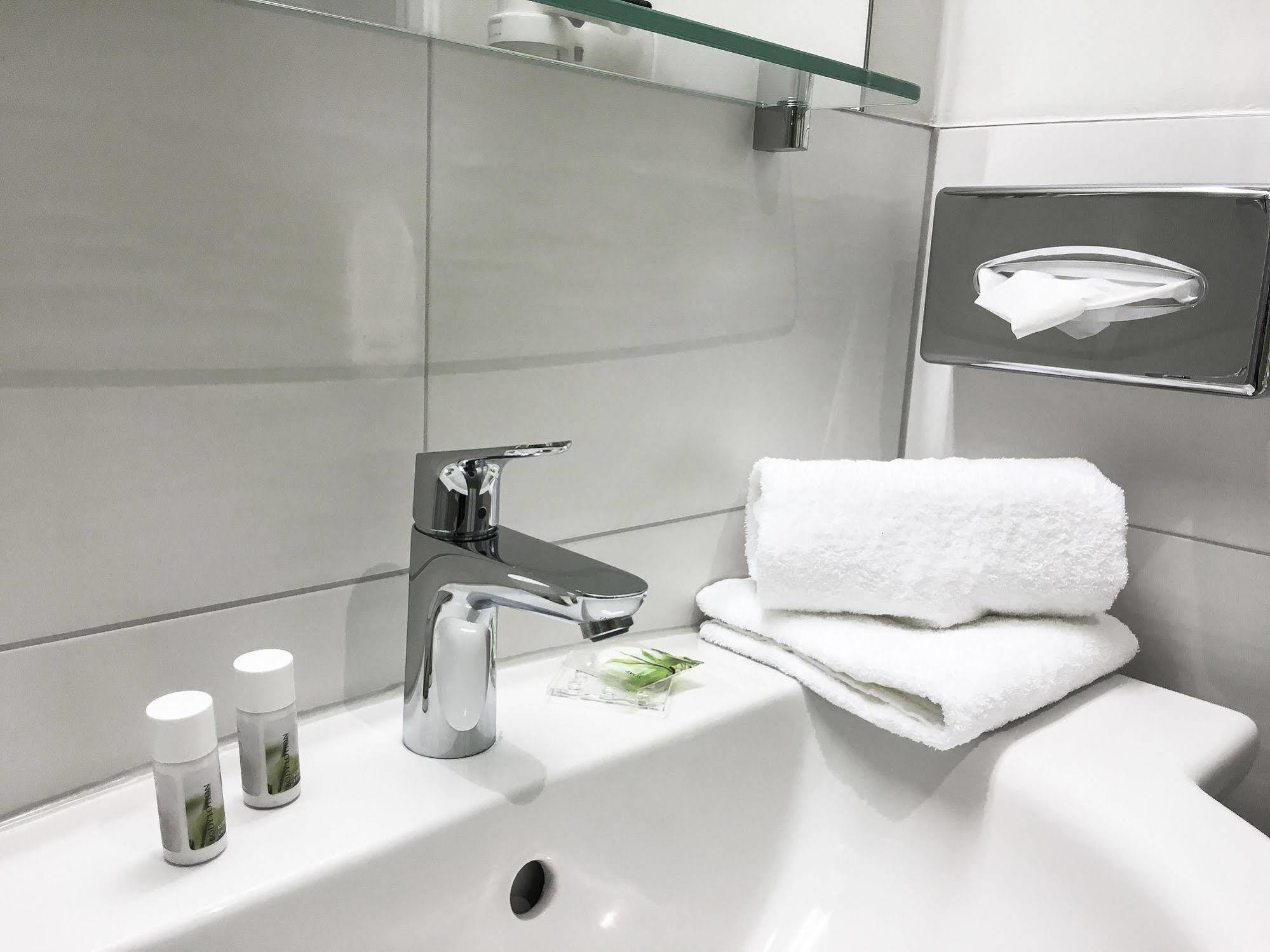 Susewind Hotel Rostock Kültér fotó